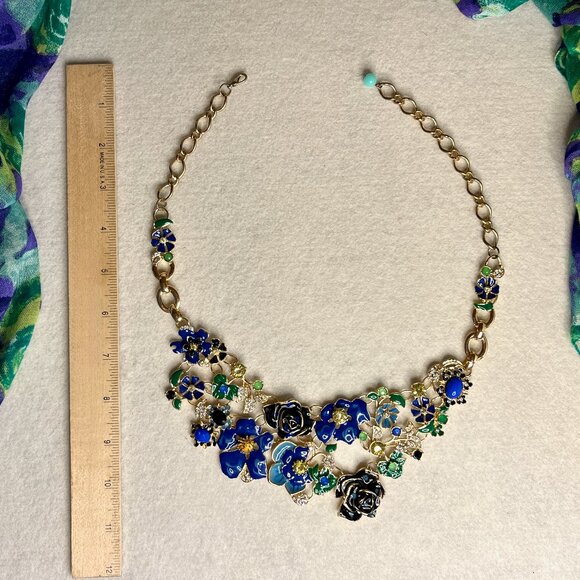 White House/Black Market Statement Necklace * Floral * Blue / Green * Gorgeous - Picture 4 of 4
